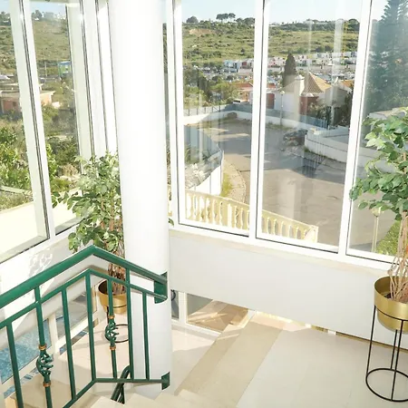 Seaside Serenity 别墅 *