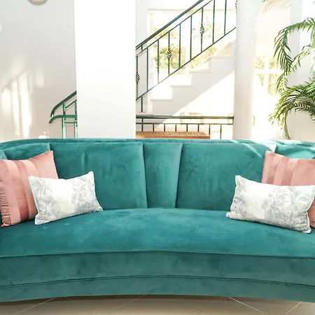 Villa Seaside Serenity *